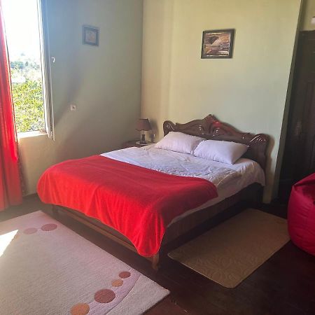 Barsa Apartman Zestafoni Kültér fotó